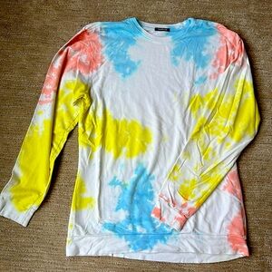 Talentless women’s lightweight tie dye sweatshirt size M